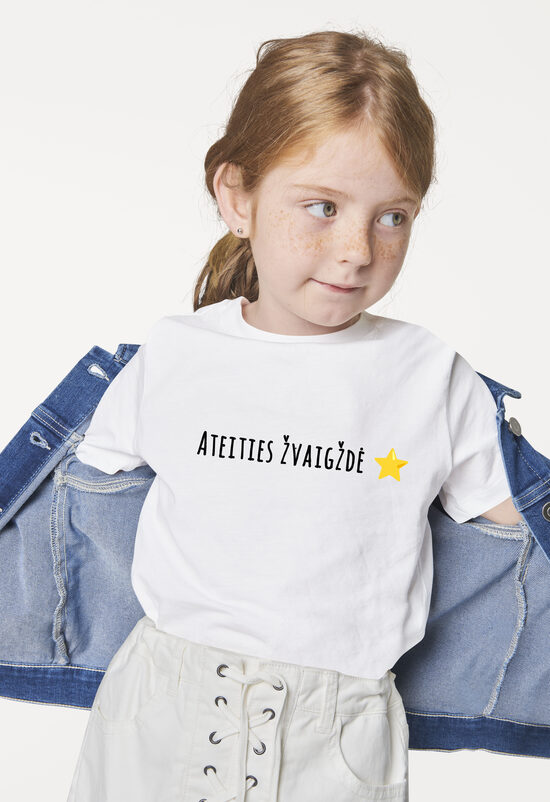 Mergaitiški vaikiški balti marškinėliai su užrašu 👧